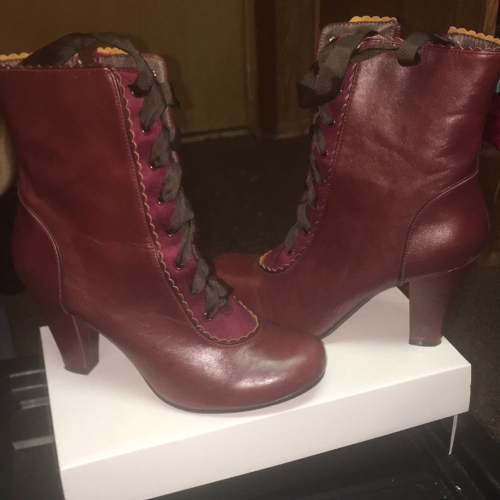 Trendy Boots